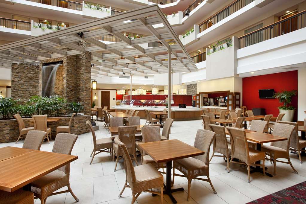 Embassy Suites By Hilton Atlanta Perimeter Center Restoran fotoğraf